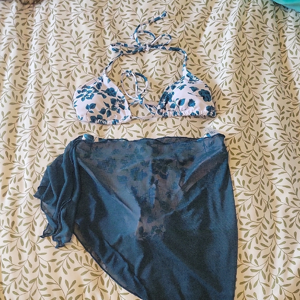 SHEIN Blue and White Floral Bikini Set